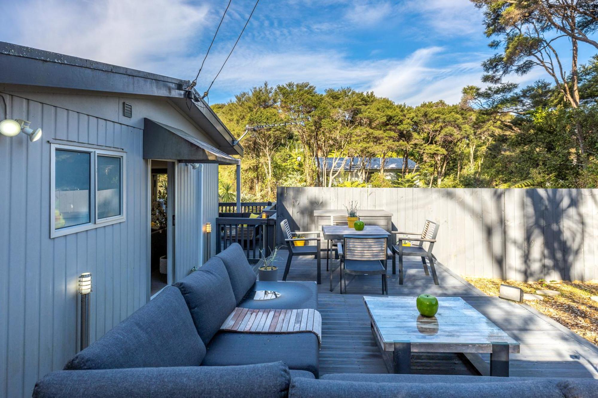 Island Sanctuary - Waiheke Holiday Home Ostend Exteriér fotografie